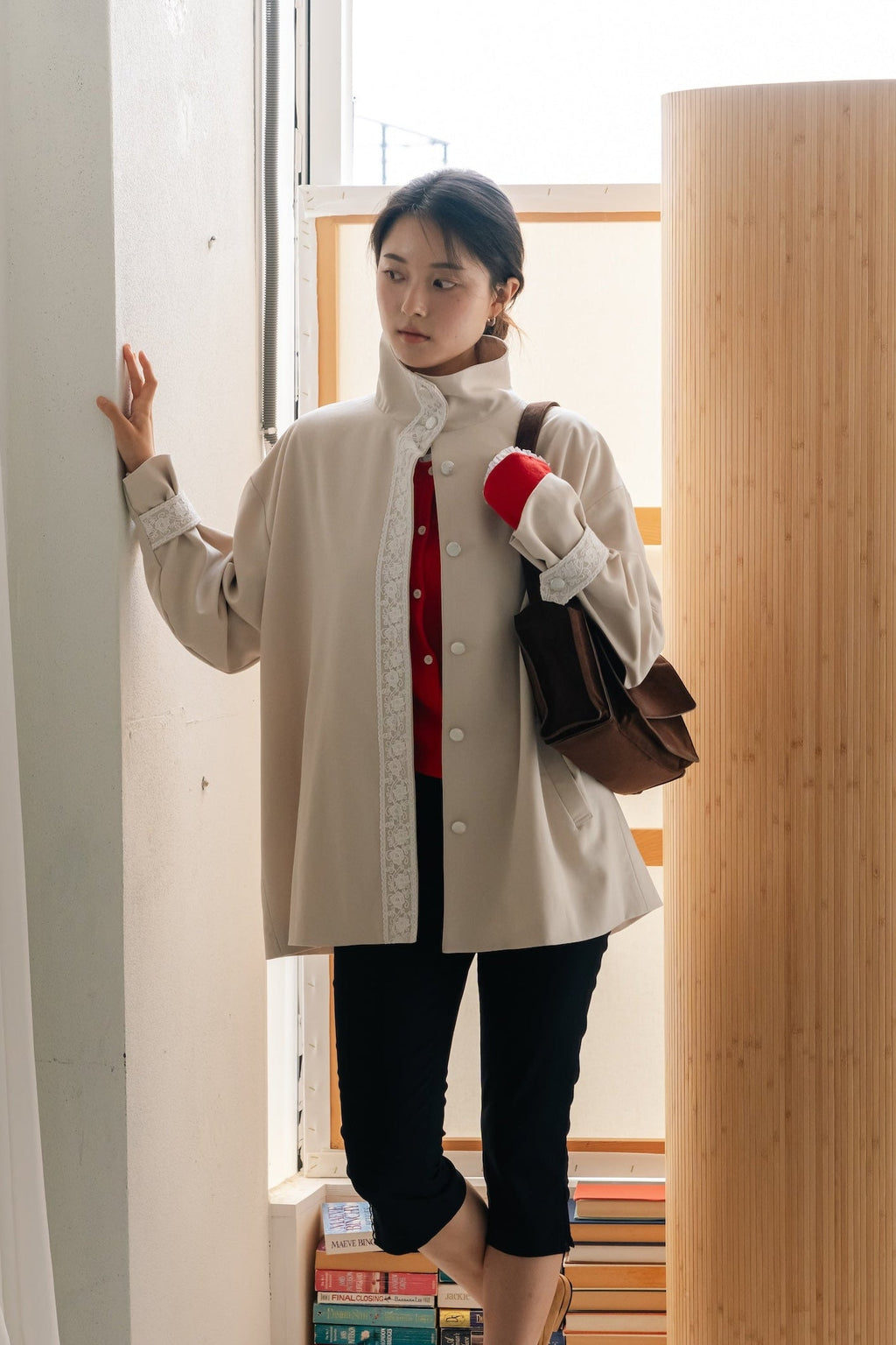 Lace Volume Coat-BEIGE