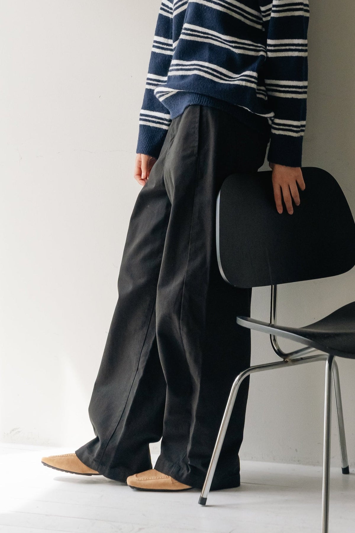 Loose fit straight pants-BLACK