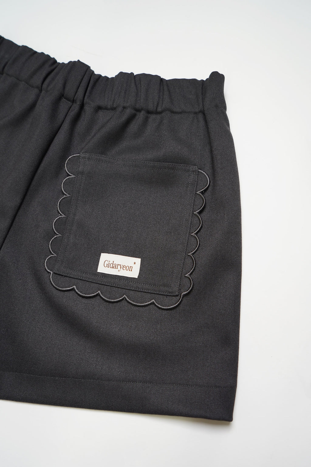 Back Frill Shorts-GREY
