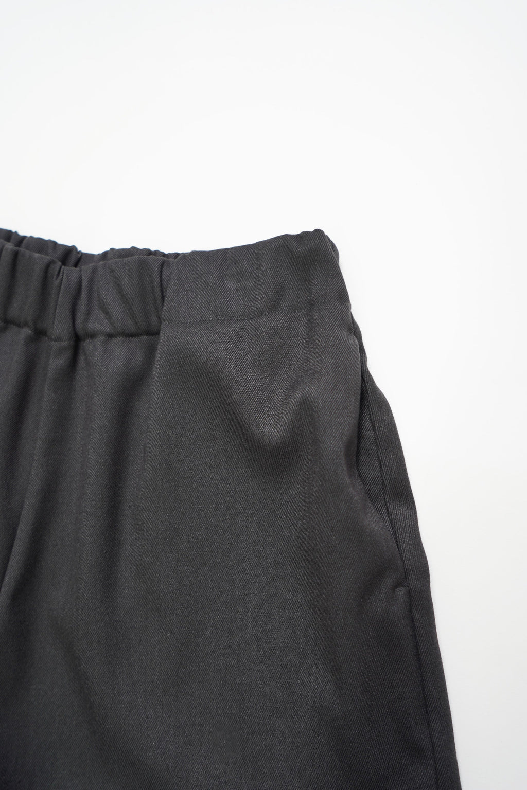 Back Frill Shorts-GREY