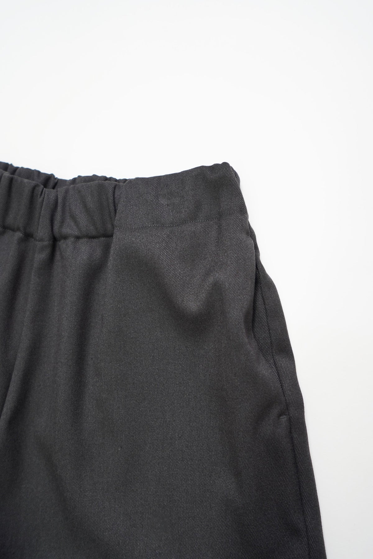 Back Frill Shorts-GREY