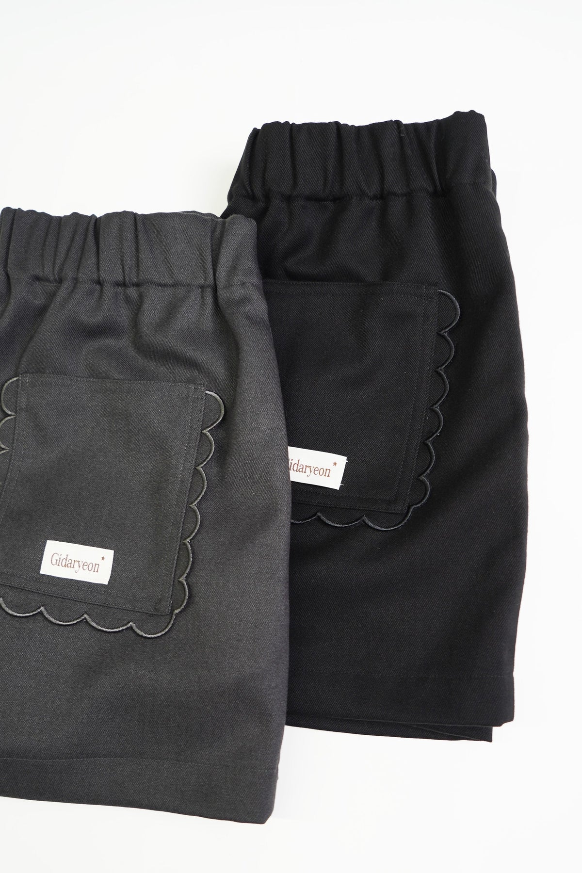 Back Frill Shorts-GREY