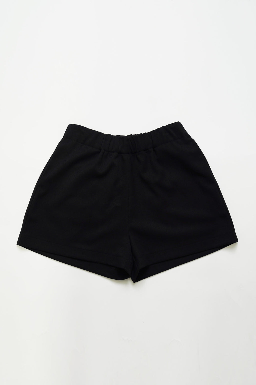 Back Frill Shorts-BLACK