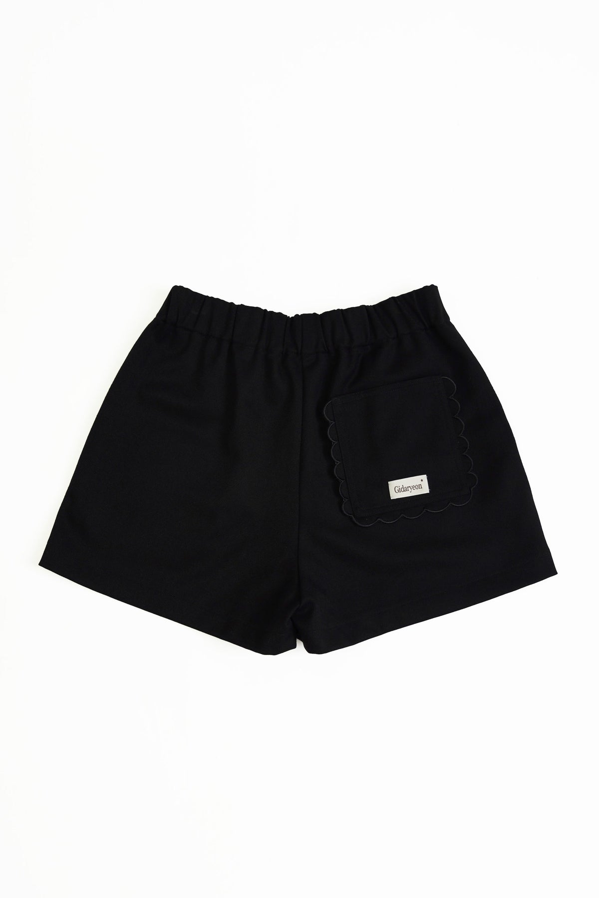 Back Frill Shorts-BLACK